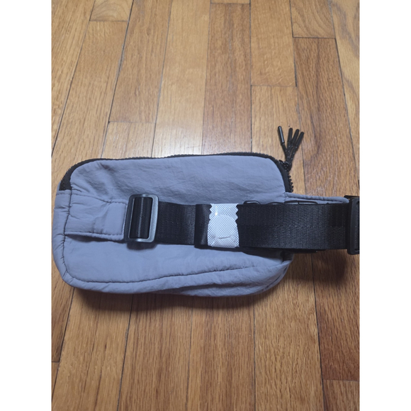 Athletic Works Women's Fanny/Hip/Sling Pack New with Tags Blue - Picture 2 of 7